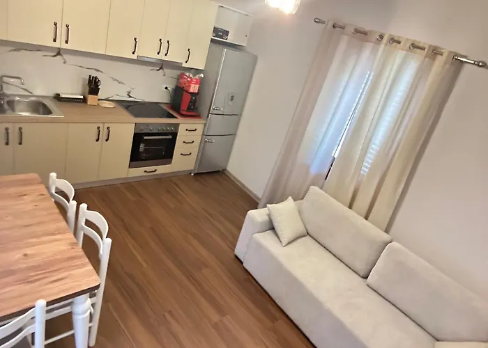 Apartment Alba 1 *
